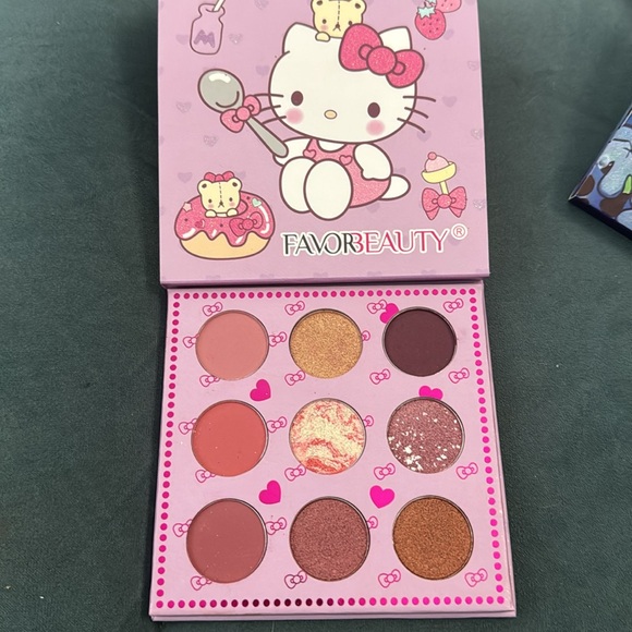 HK 9 different shades very neutral don’t forget to bundle to get a better price - Picture 2 of 2